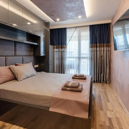 M1 Pool And View Appartement