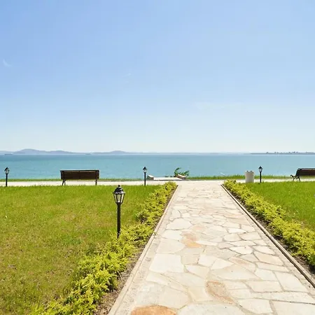 M1 Pool And View Burgas