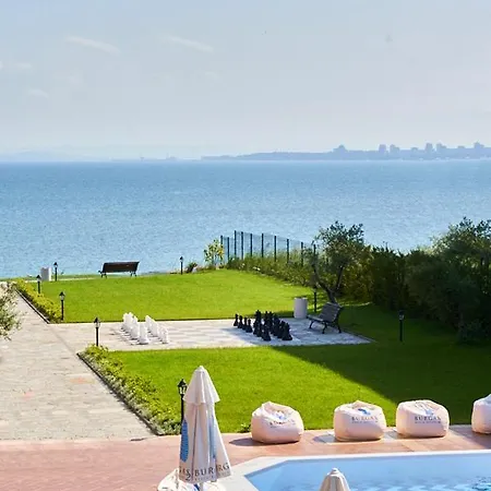 M1 Pool And View * Burgaz